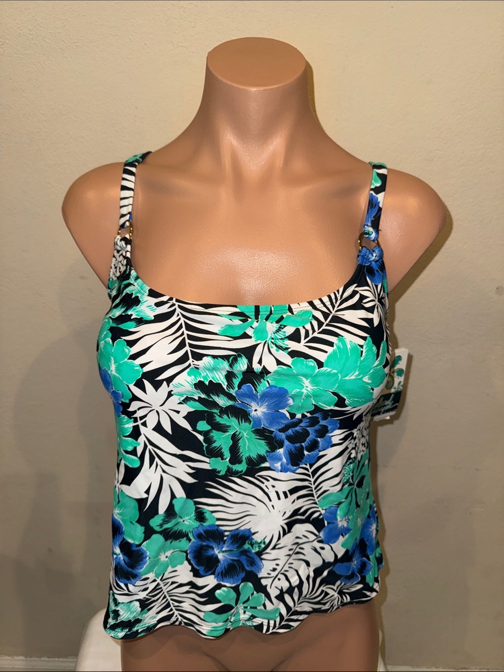 NWT Island Escape Tankini top size 6